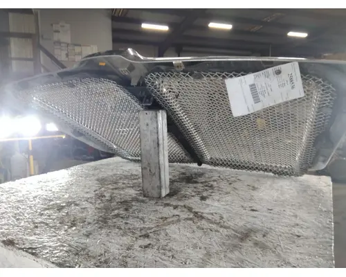 KENWORTH T680 2013-2022 GRILLE