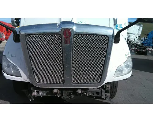 KENWORTH T680 2013-2022 GRILLE