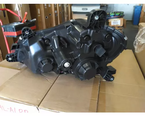 KENWORTH T680 2013-2022 HEADLAMP ASSEMBLY