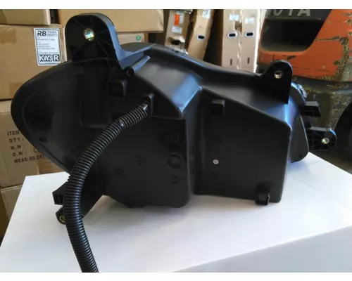 KENWORTH T680 2013-2022 HEADLAMP ASSEMBLY