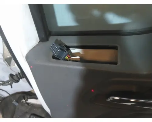 KENWORTH T680 2013-2026 DOOR ASSEMBLY, FRONT