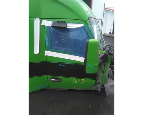 KENWORTH T680 2013-2026 DOOR ASSEMBLY, FRONT