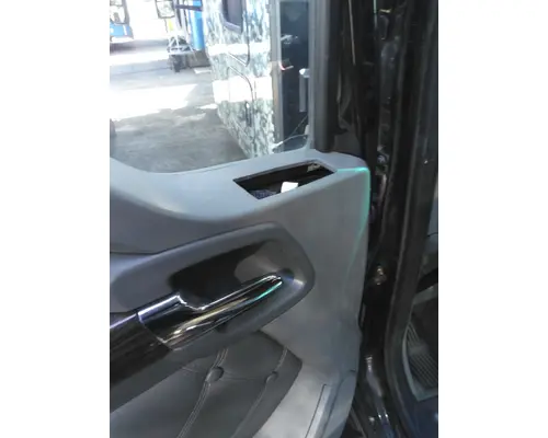 KENWORTH T680 2013-2026 DOOR ASSEMBLY, FRONT