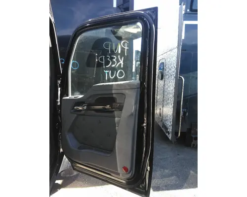 KENWORTH T680 2013-2026 DOOR ASSEMBLY, FRONT