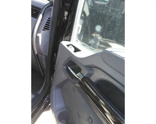 KENWORTH T680 2013-2026 DOOR ASSEMBLY, FRONT