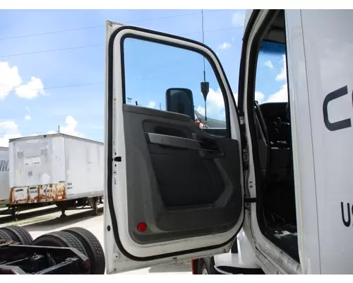 KENWORTH T680 2013-2026 DOOR ASSEMBLY, FRONT