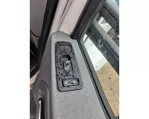 KENWORTH T680 2013-2026 DOOR ASSEMBLY, FRONT