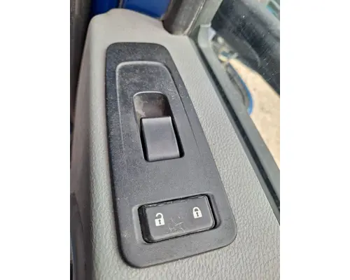 KENWORTH T680 2013-2026 DOOR ASSEMBLY, FRONT