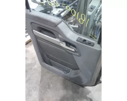 KENWORTH T680 2013-2026 DOOR ASSEMBLY, FRONT