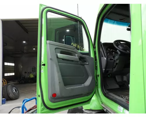 KENWORTH T680 2013-2026 DOOR ASSEMBLY, FRONT