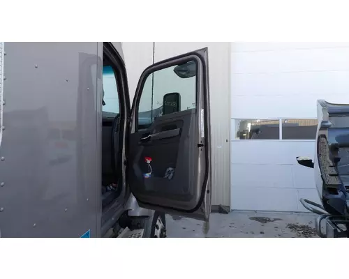 KENWORTH T680 2013-2026 DOOR ASSEMBLY, FRONT