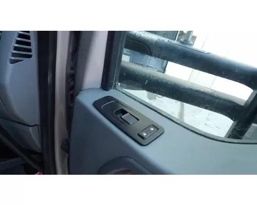 KENWORTH T680 2013-2026 DOOR ASSEMBLY, FRONT