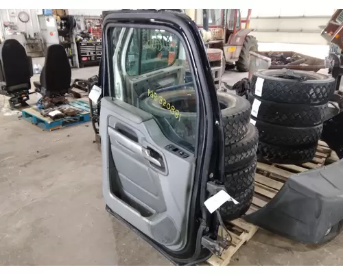 KENWORTH T680 2013-2026 DOOR ASSEMBLY, FRONT