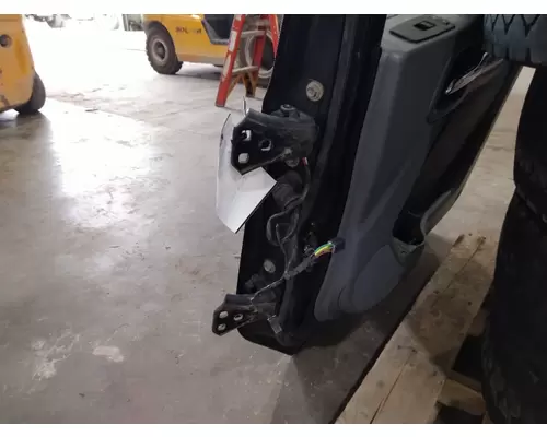 KENWORTH T680 2013-2026 DOOR ASSEMBLY, FRONT