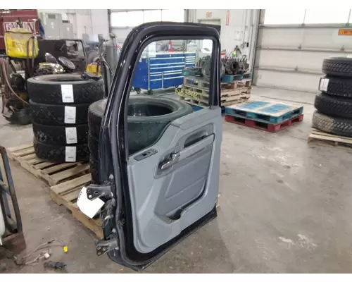KENWORTH T680 2013-2026 DOOR ASSEMBLY, FRONT