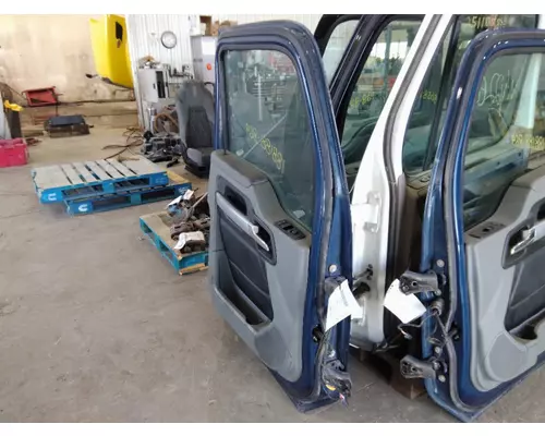 KENWORTH T680 2013-2026 DOOR ASSEMBLY, FRONT
