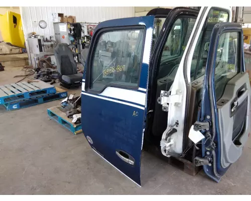 KENWORTH T680 2013-2026 DOOR ASSEMBLY, FRONT