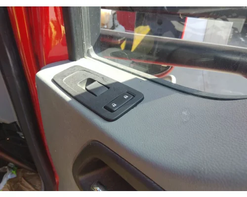 KENWORTH T680 2013-2026 DOOR ASSEMBLY, FRONT