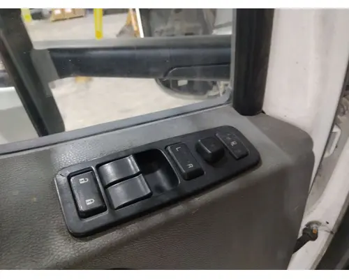 KENWORTH T680 2013-2026 DOOR ASSEMBLY, FRONT