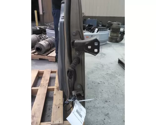 KENWORTH T680 2013-2026 DOOR ASSEMBLY, FRONT