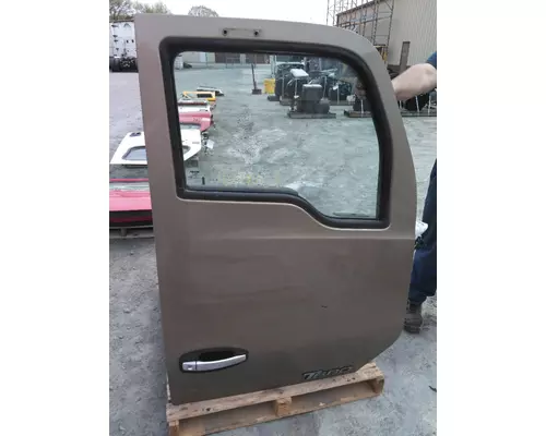 KENWORTH T680 2013-2026 DOOR ASSEMBLY, FRONT