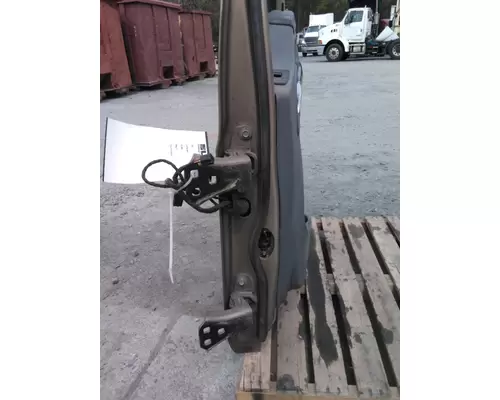 KENWORTH T680 2013-2026 DOOR ASSEMBLY, FRONT
