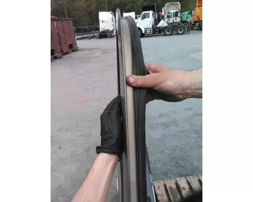 KENWORTH T680 2013-2026 DOOR ASSEMBLY, FRONT