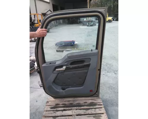 KENWORTH T680 2013-2026 DOOR ASSEMBLY, FRONT