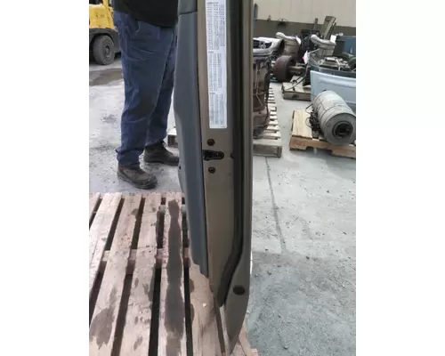 KENWORTH T680 2013-2026 DOOR ASSEMBLY, FRONT