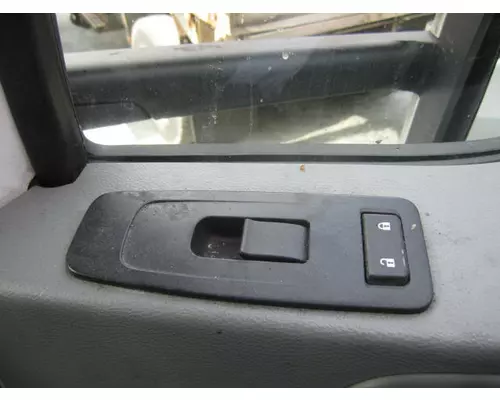 KENWORTH T680 2013-2026 DOOR ASSEMBLY, FRONT