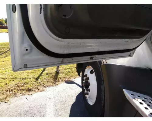 KENWORTH T680 2013-2026 DOOR ASSEMBLY, FRONT