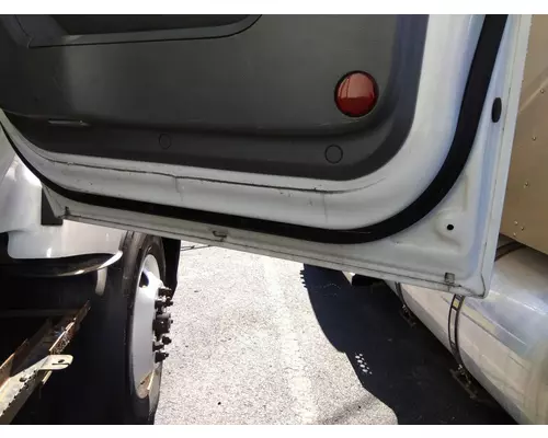 KENWORTH T680 2013-2026 DOOR ASSEMBLY, FRONT