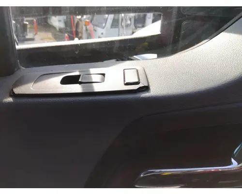 KENWORTH T680 2013-2026 DOOR ASSEMBLY, FRONT