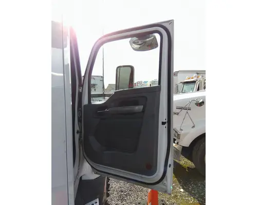 KENWORTH T680 2013-2026 DOOR ASSEMBLY, FRONT