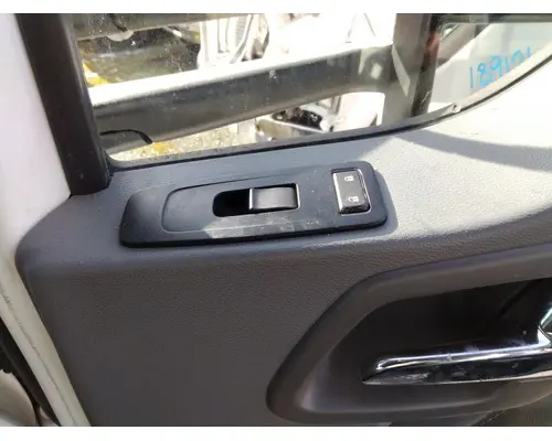 KENWORTH T680 2013-2026 DOOR ASSEMBLY, FRONT