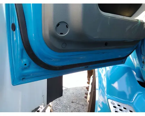 KENWORTH T680 2013-2026 DOOR ASSEMBLY, FRONT