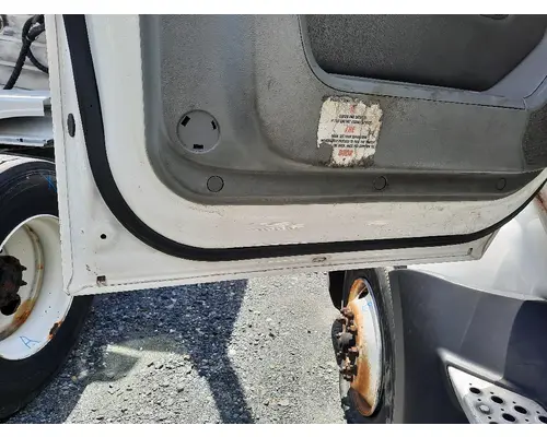 KENWORTH T680 2013-2026 DOOR ASSEMBLY, FRONT