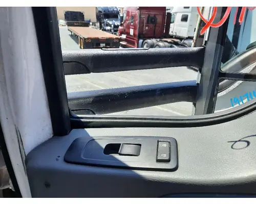 KENWORTH T680 2013-2026 DOOR ASSEMBLY, FRONT