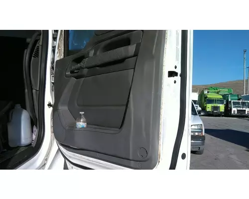 KENWORTH T680 2013-2026 DOOR ASSEMBLY, FRONT