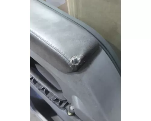 KENWORTH T680 2013-2026 DOOR ASSEMBLY, FRONT