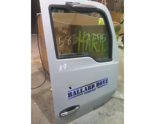 KENWORTH T680 2013-2026 DOOR ASSEMBLY, FRONT