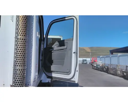 KENWORTH T680 2013-2026 DOOR ASSEMBLY, FRONT