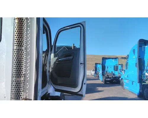 KENWORTH T680 2013-2026 DOOR ASSEMBLY, FRONT