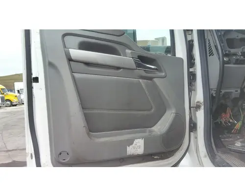 KENWORTH T680 2013-2026 DOOR ASSEMBLY, FRONT