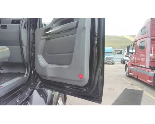 KENWORTH T680 2013-2026 DOOR ASSEMBLY, FRONT