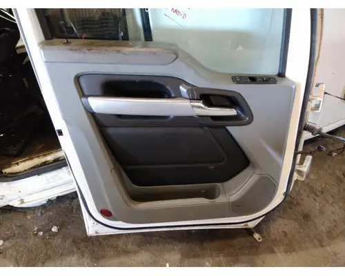 KENWORTH T680 2013-2026 DOOR ASSEMBLY, FRONT