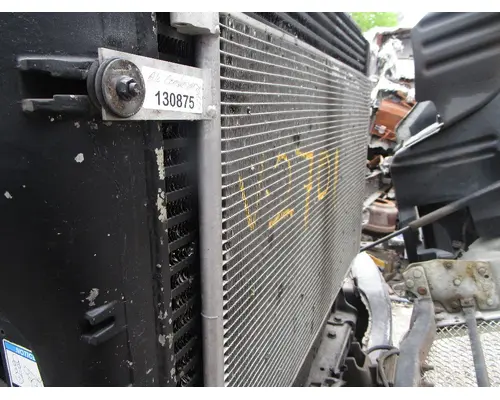 KENWORTH T680_40702 AC Condenser