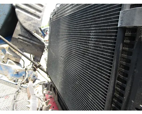 KENWORTH T680_40702 AC Condenser