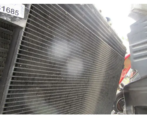 KENWORTH T680_40702 AC Condenser