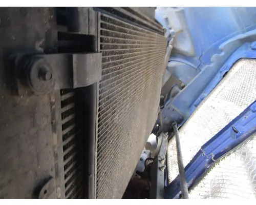 KENWORTH T680_40702 AC Condenser
